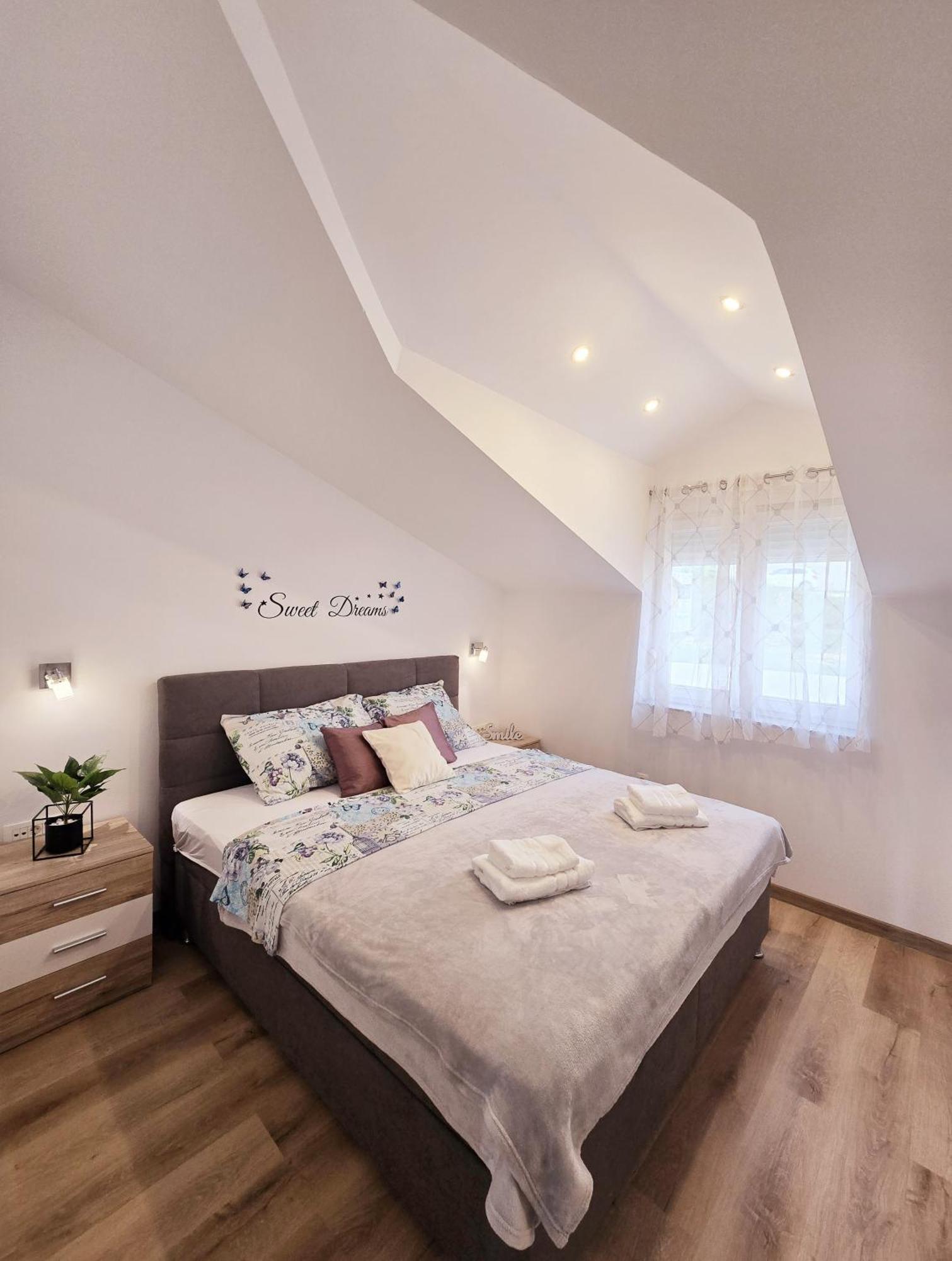 Villa Matanovi Dvori Podstrana Exteriör bild