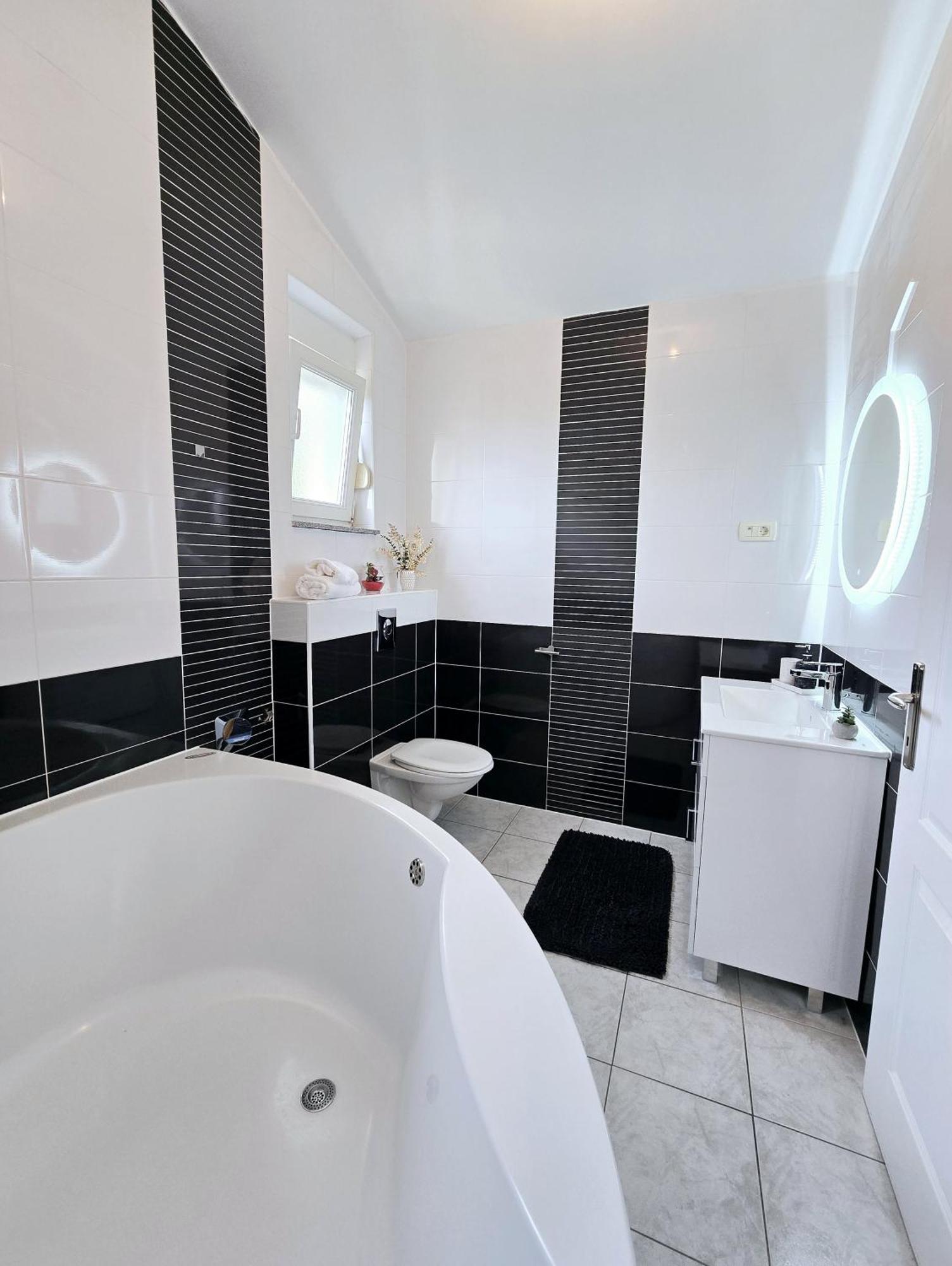 Villa Matanovi Dvori Podstrana Exteriör bild